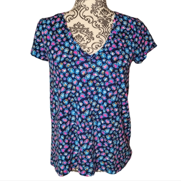 Lilly Pulitzer Etta V-Neck Top Seabreeze Blue Low Tide Navy Spotted Wild size XS - Picture 2 of 9